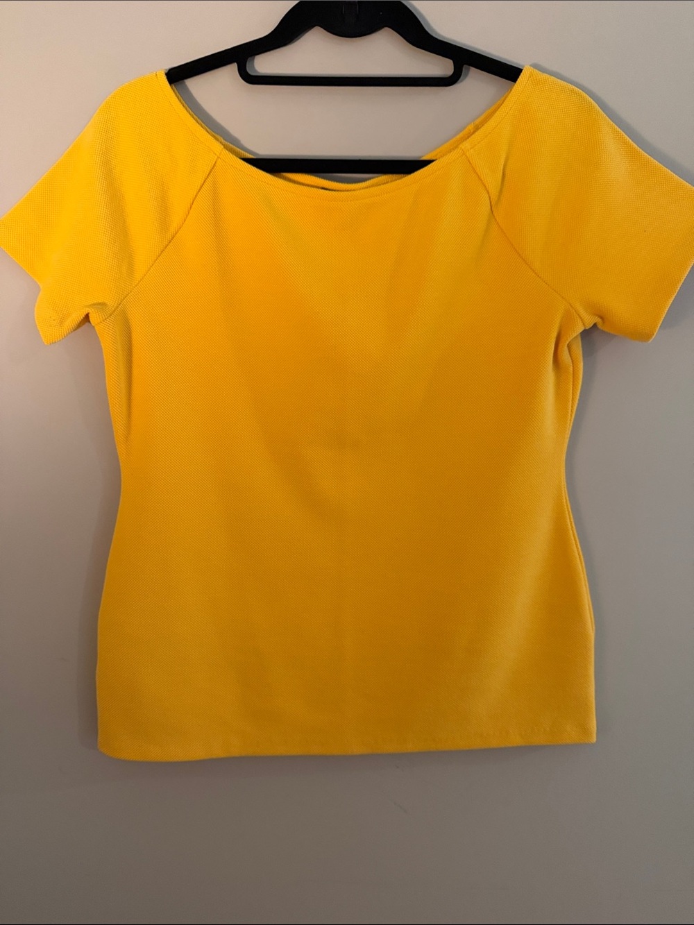 Ann Taylor Factory Women’s Short Sleeve Scoop Neck Top Yellow/Gold Size Medium